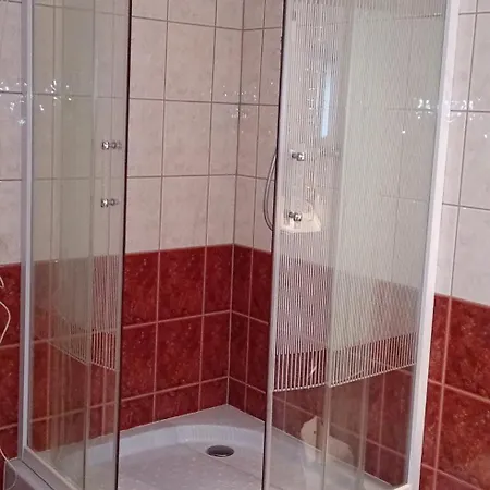 Home Apartman 4*